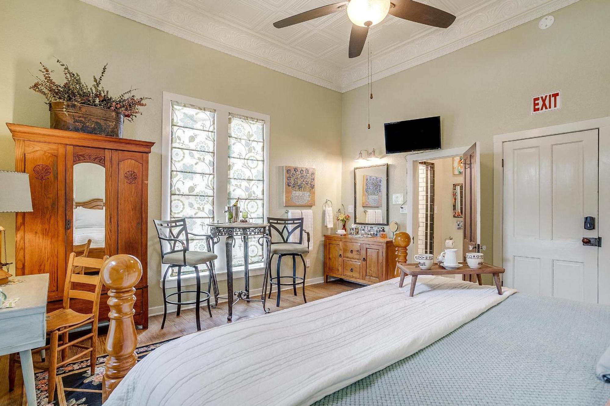 The Gallery House Boutique Hotel Stephenville Exterior foto