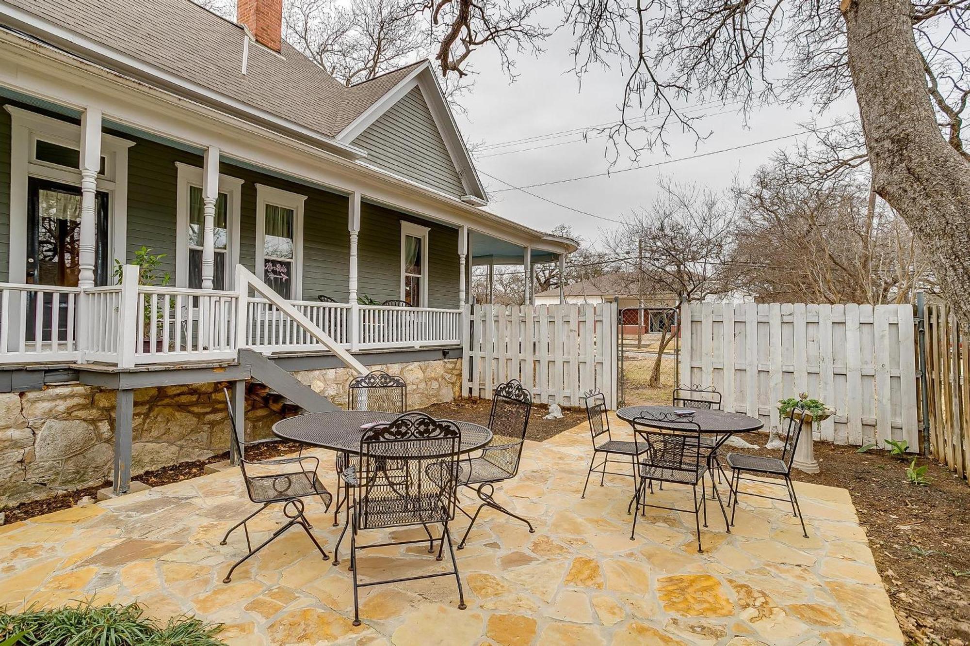 The Gallery House Boutique Hotel Stephenville Exterior foto