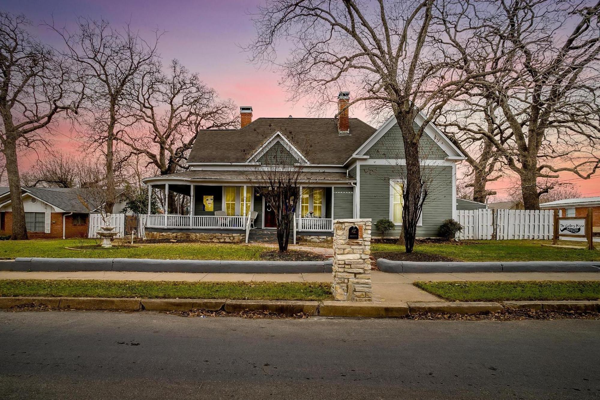 The Gallery House Boutique Hotel Stephenville Exterior foto